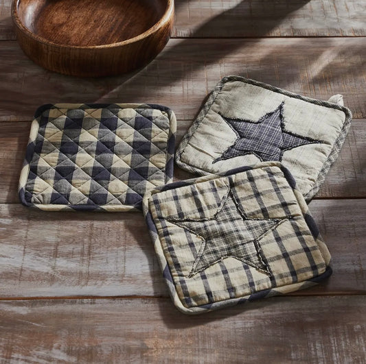 Counrty Star Plaid Pot Holder Set of 3